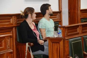 Ediles de la oposición se van del Pleno de Telde (Foto TA)